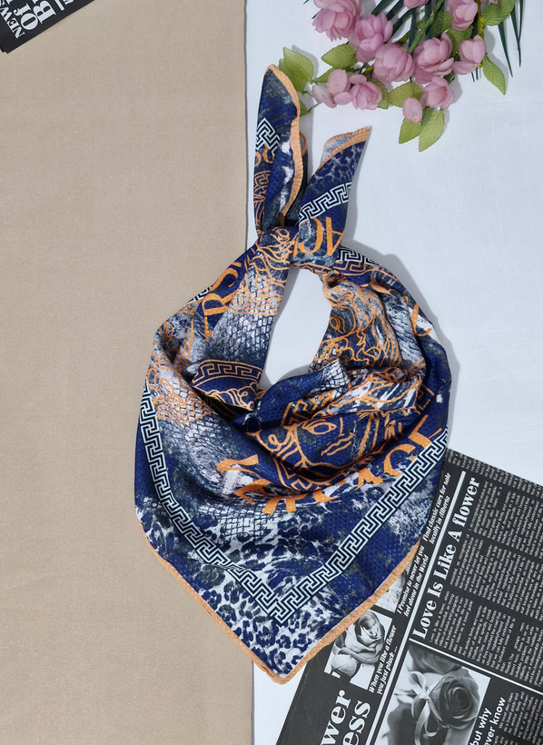 مینی اسکارف نخی مدل میرا